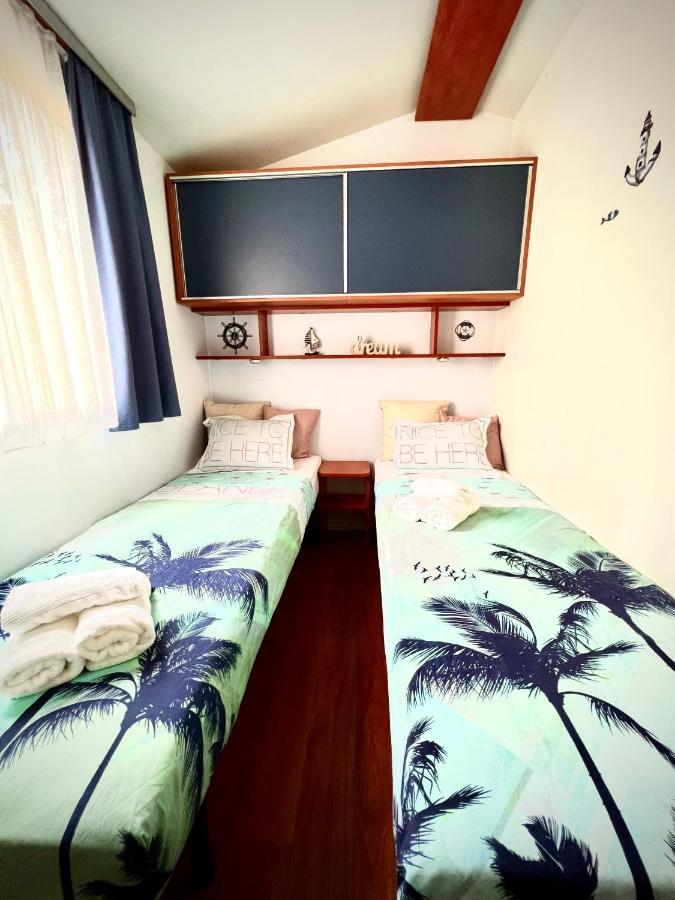 Mobile Home Nebo Luxus Klenovica Luaran gambar